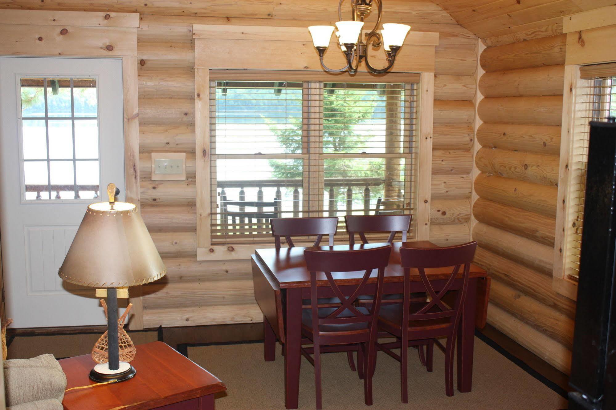 Lake Parlin Lodge & Cabins West Forks Exteriér fotografie