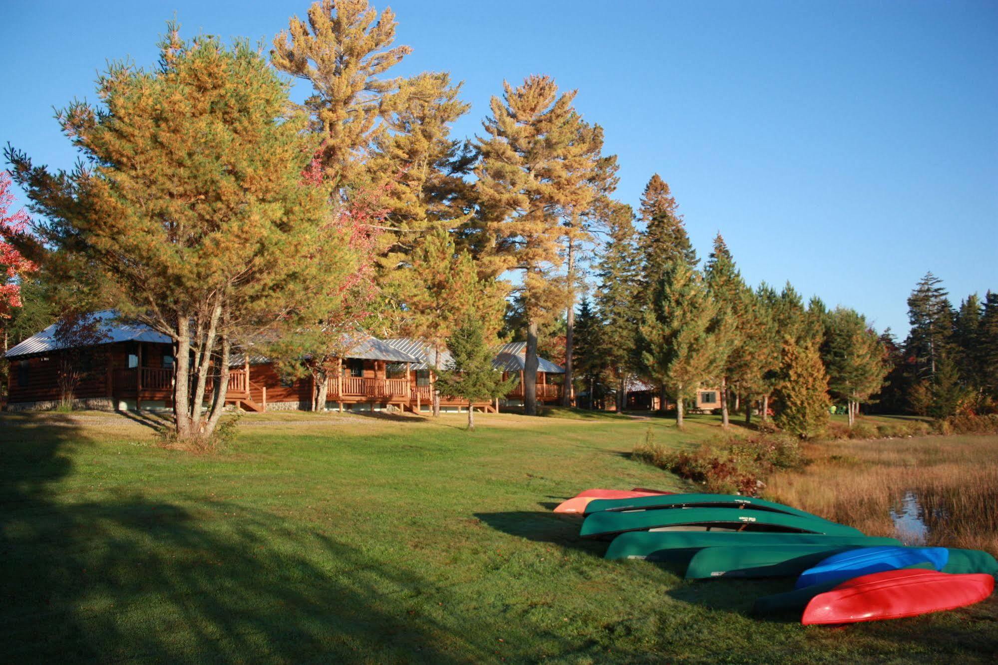 Lake Parlin Lodge & Cabins West Forks Exteriér fotografie