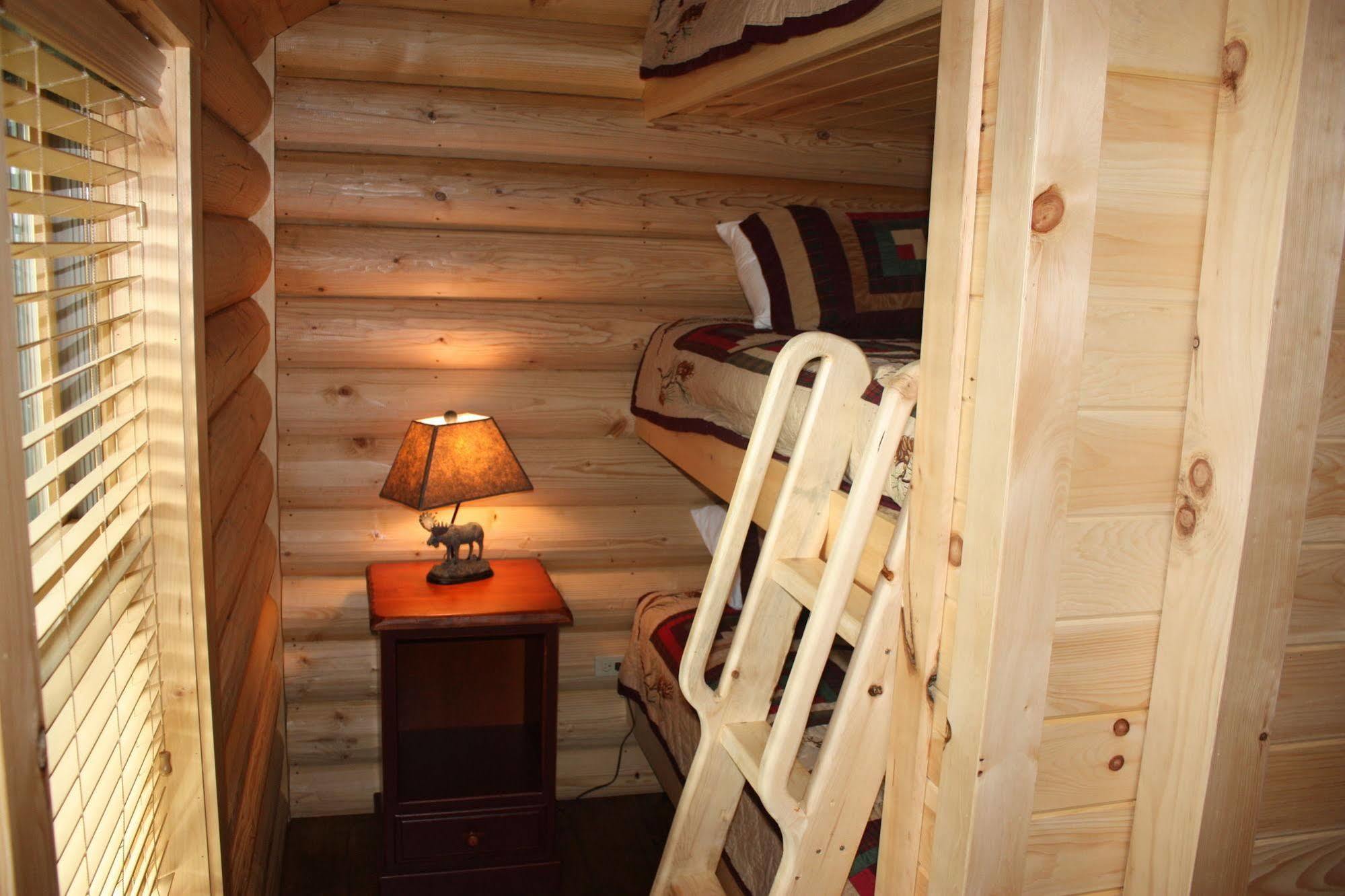 Lake Parlin Lodge & Cabins West Forks Exteriér fotografie